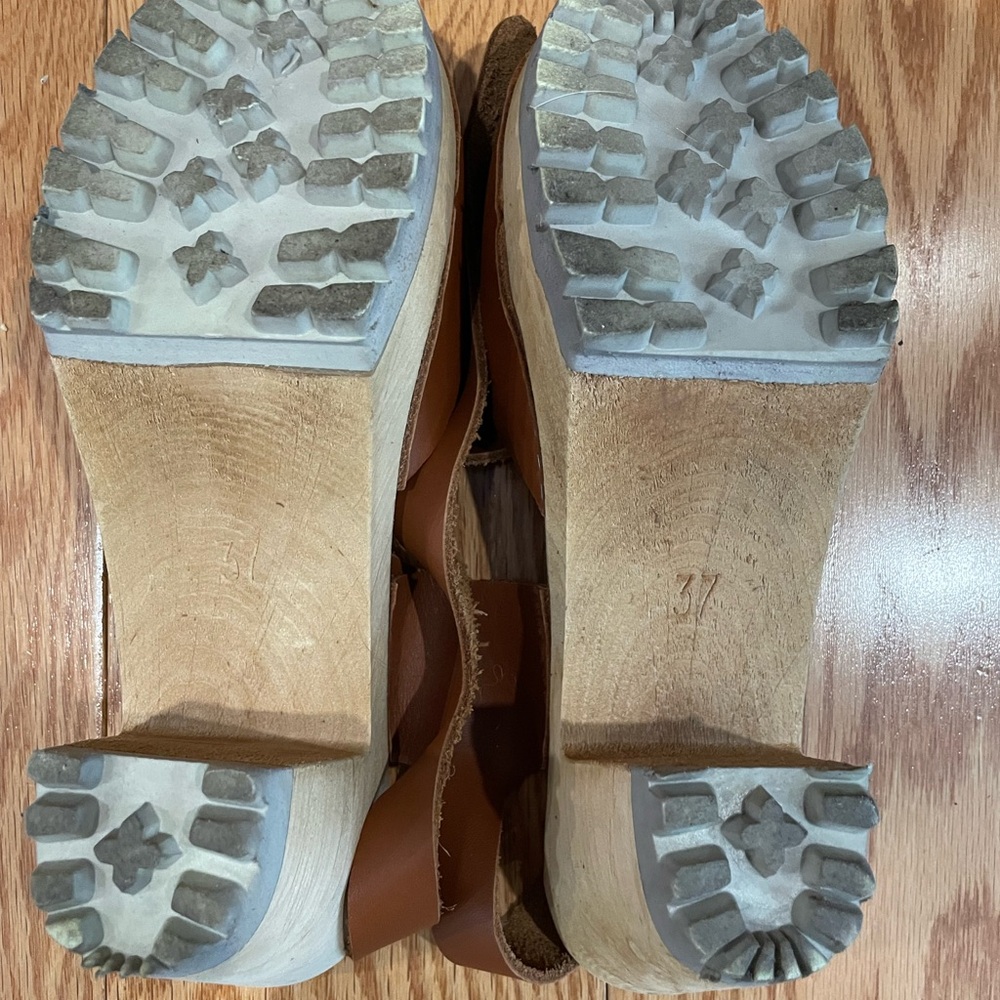 MIA Abba Brown Leather Wood-Block Clog Heels - Picture 5 of 6